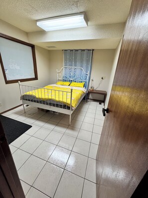 3 bedrooms, iron/ironing board, WiFi