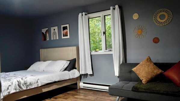 3 chambres, fer et planche à repasser, Wi-Fi, draps fournis