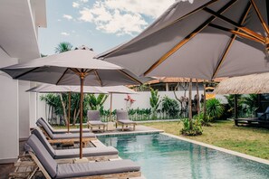 Outdoor pool - Su Casa Boutique Hotel (Lembongan Island)