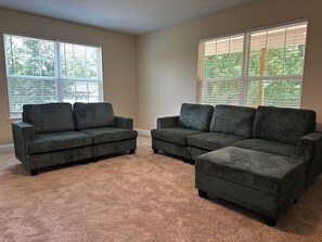 Living area - The Red Nest At High Rock Lake - Fire Pit, Front Porch Deck, Sunset & Lake Views (Lexington)