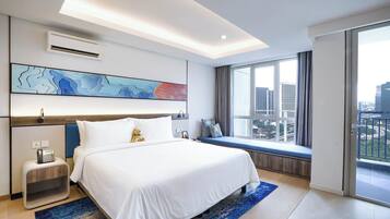 Deluxe Room, 1 King Bed | View from room