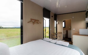 1 habitación y ropa de cama 