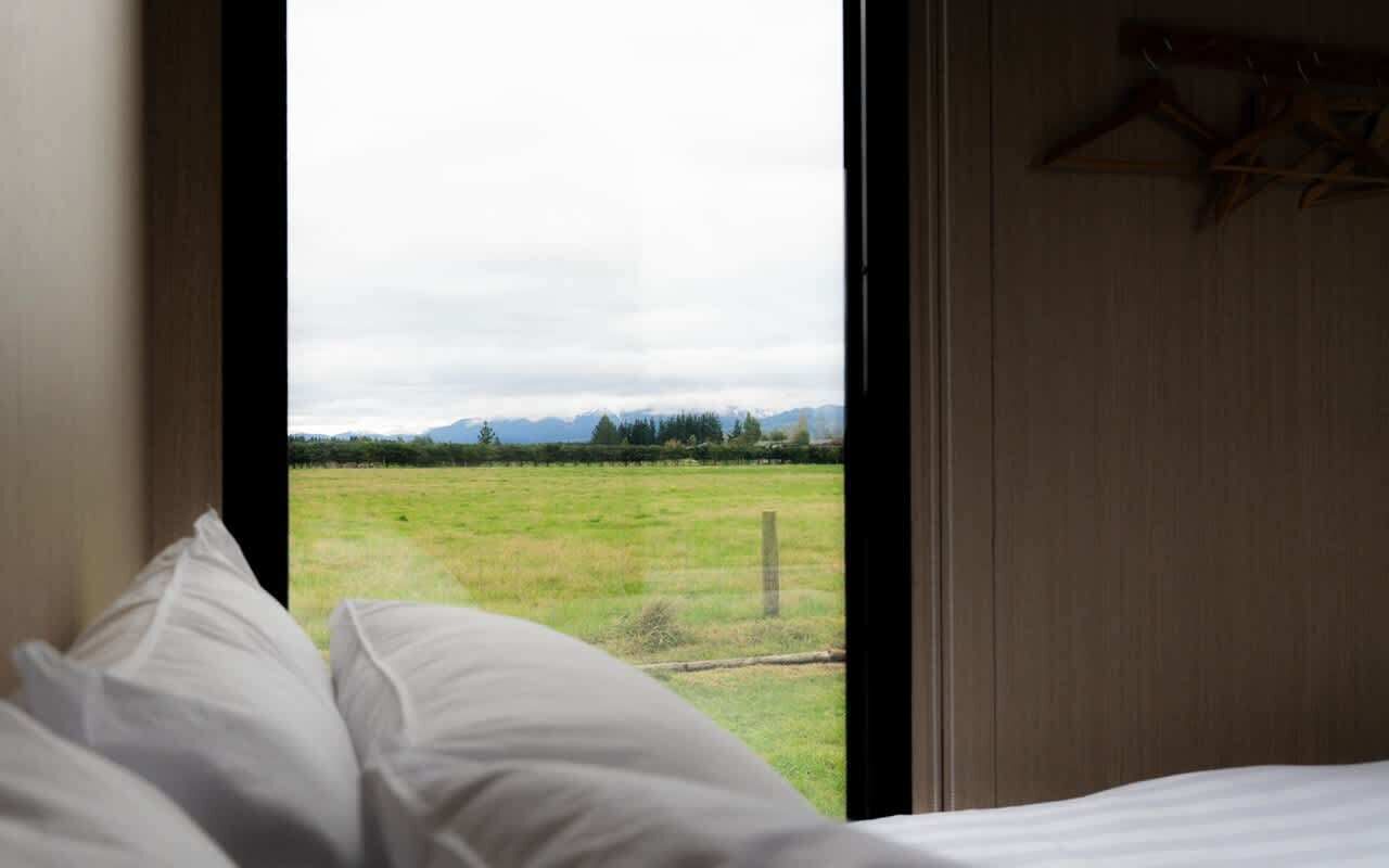 1 bedroom, bed sheets