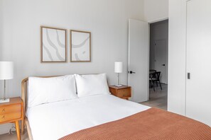 2 bedrooms, iron/ironing board, WiFi, bed sheets - Blueground | Greenpoint, view, nr Transmitter Park (New York)