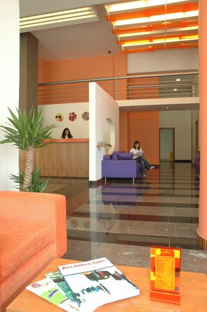 Lounge i lobbyen