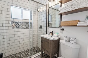 Bathroom - Mountain Memories (Big Bear Lake)
