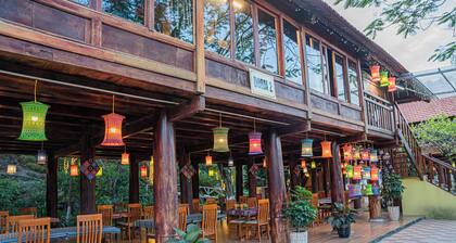 Golden Mountain Hostel