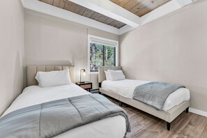 3 chambres, bureau, Wi-Fi, draps fournis