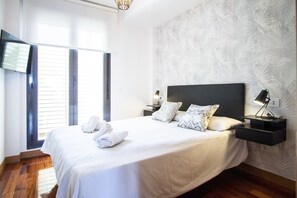 1 soverom, strykejern/-brett, internettilgang og sengetøy