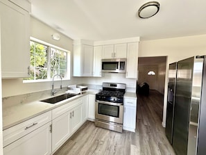 Microwave, oven, stovetop, coffee/tea maker