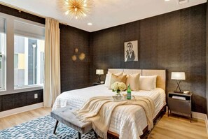 4 soverom, skrivebord, strykejern/-brett og wi-fi