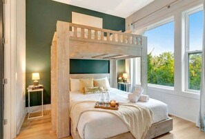 4 bedrooms, desk, iron/ironing board, WiFi