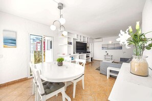 Interior - Penthouse Living with Rooftop Terrace & Sea Views (Quarteira)