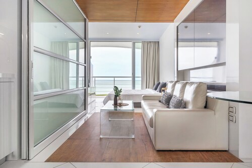 Chill Beachfront Vibes with 3BR Ocean Views & Pool