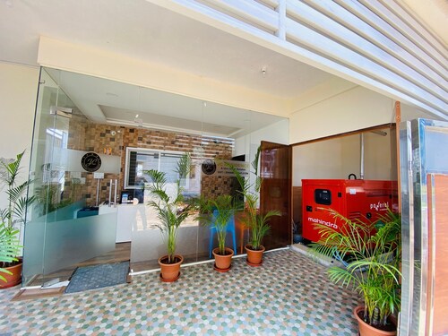 w-100 hotel_img
