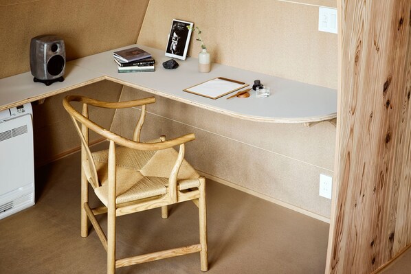 Concierge desk