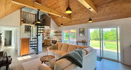Stowe Hill Cottage. Min`s to Lake and Mt Snow