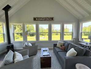 Televisor intel·ligent i llar de foc