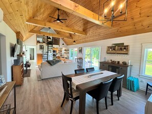 Interior - Stowe Hill Cottage. Min`s to Lake and Mt Snow (Wilmington)