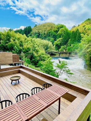 Villa de lujo, vista al río | Terraza o patio