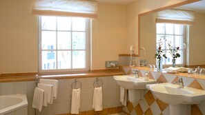 House | Bathroom