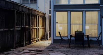 Montrose Aquatic Dream! Downtown Unit w/ Pool 3BR