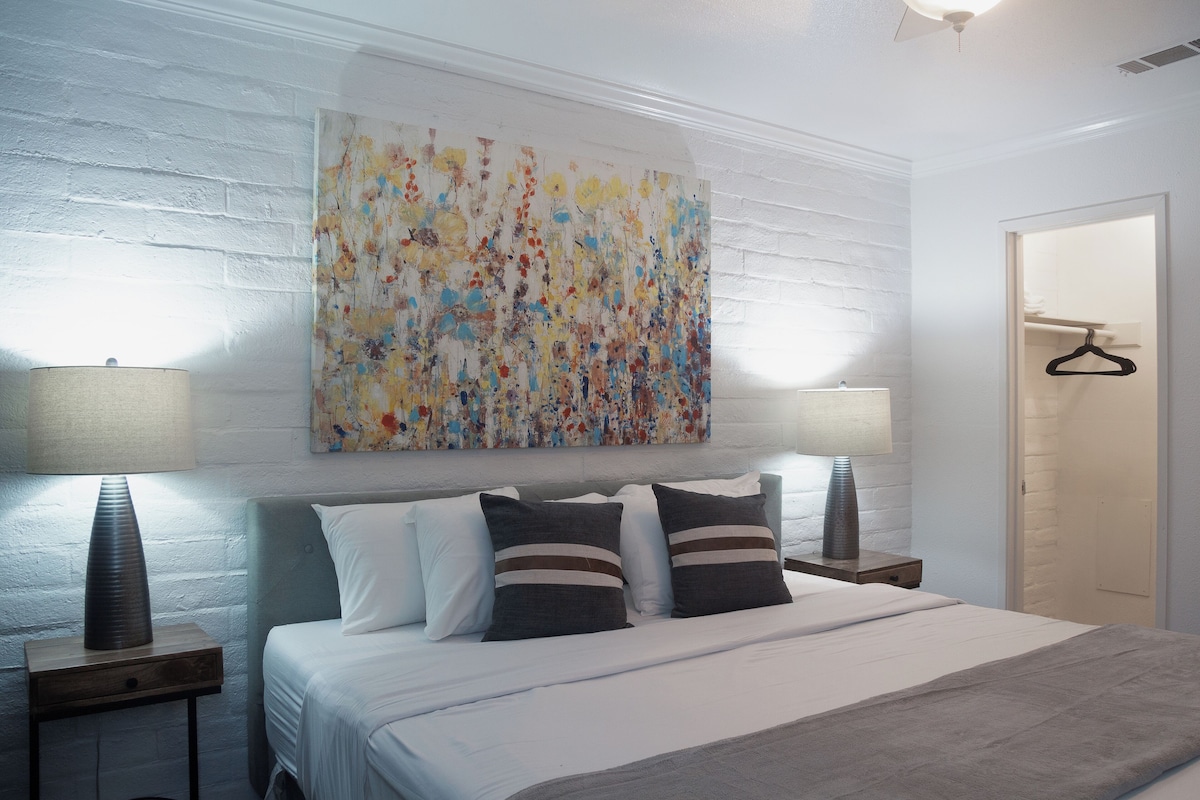 Photo 22 of Montrose Aquatic Dream! Downtown Unit w/ Pool 3BR