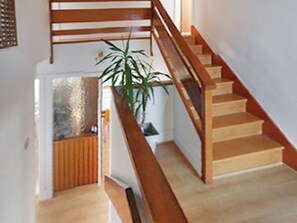 Unclassified image, 4 of 19, button - 3 bedroom accommodation in Moelfre, near Benllech (Moelfre, near Benllech)