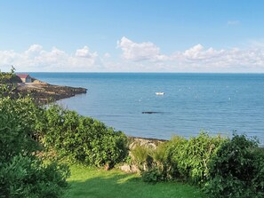 Unclassified image, 3 of 19, button - 3 bedroom accommodation in Moelfre, near Benllech (Moelfre, near Benllech)