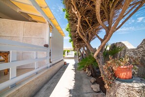 Standard Villa, 1 Bedroom, Air conditioning, Sea Facing (Villa G&G On Sea Shore) | Property grounds - Villa G&G On Sea Shore (Lecce)