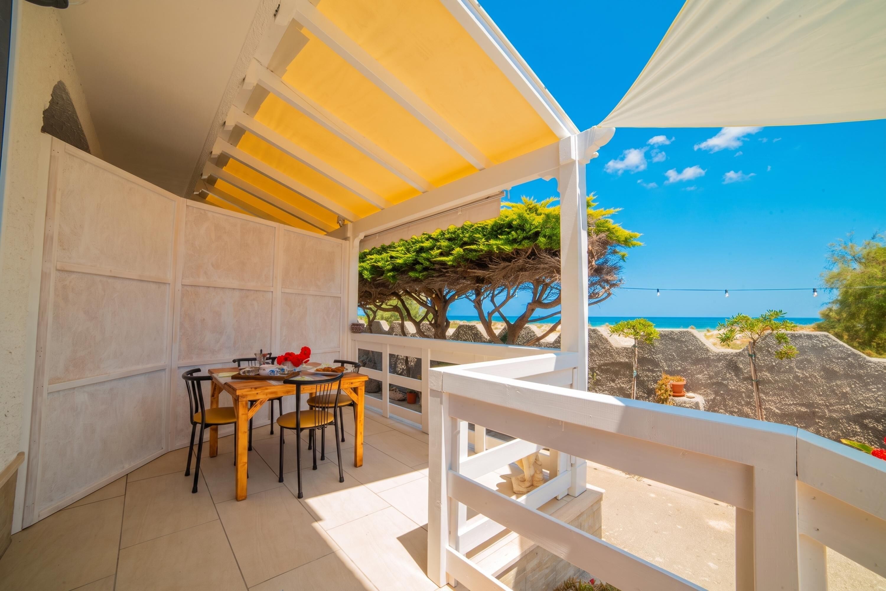 Villa estándar, 1 habitación, aire acondicionado, frente al mar (Villa G&G On Sea Shore) | Restaurante al aire libre