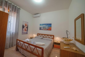1 habitación, wifi y ropa de cama