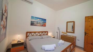 Vila standard, vários quartos, de frente para o mar (Villa G&G On Sea Shore) | 1 quarto, Wi-Fi (sobretaxa), roupa de cama