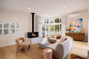 TV, fireplace, offices