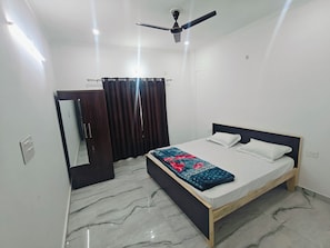 1 bedroom - Peaceful Budget Stay | Near IIM Road (Lucknow)