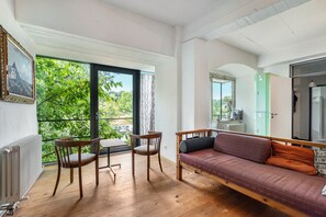 Fireplace - Apartment 'Feher' with Mountain View, Shared Garden and Balcony (Pirna)