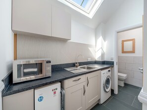 Dishwasher, high chair