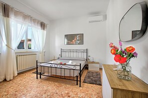 2 bilik tidur, seterika/papan seterika, Wi-fi percuma, cadar katil