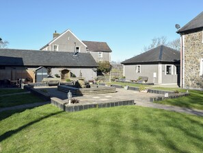 Terrace/patio - 2 bedroom accommodation in New Quay (New Quay)