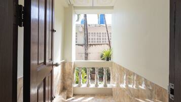 Standard-herbergi með tvíbreiðu rúmi - 1 meðalstórt tvíbreitt rúm - svalir | Svalir