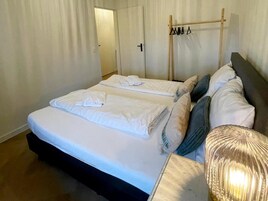 2 habitaciones y muebles diferentes 