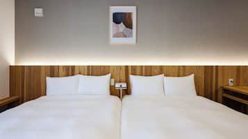 Deluxe Twin Room, Annex Building (with projector) | Desk, soundproofing, free WiFi, bed sheets