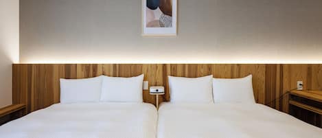 Deluxe Twin Room, Annex Building (with projector) | Desk, soundproofing, free WiFi, bed sheets