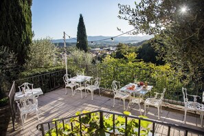 Outdoor dining - Canto alla Castellana (Penna)