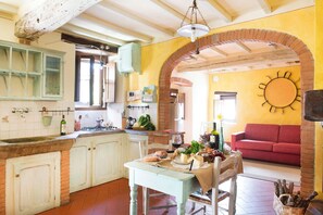 Interior - Canto alla Castellana (Penna)