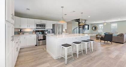 Cozy Beach House with Game Room, Near the Beach