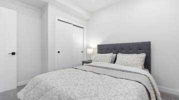2 chambres, fer et planche à repasser, Wi-Fi gratuit, draps fournis