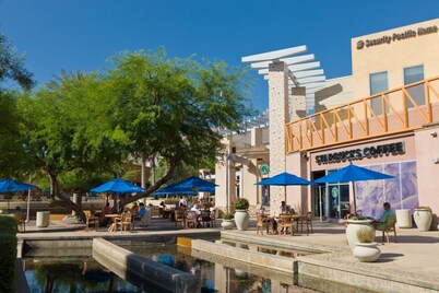 Rancho Las Palmas Condo! Tennis, Pickleball, Pool, Spa! Golf Course Views