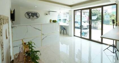 Cozy Double Stay | Near Suvarnabhumi Airport Hub