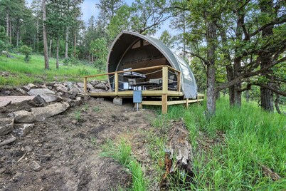 Glamping in Nature Near Mt. Rushmore